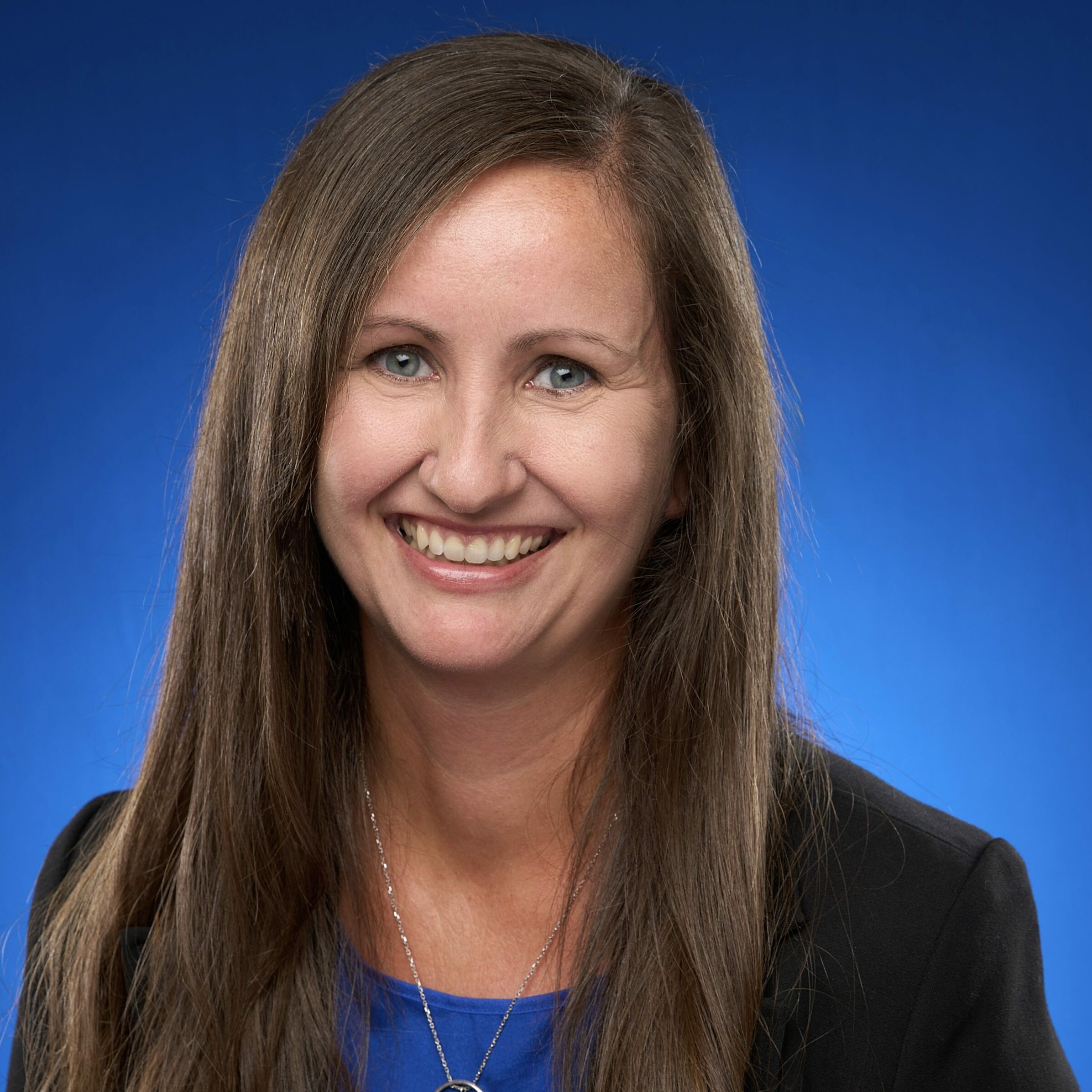 Amanda-Redenbaugh headshot